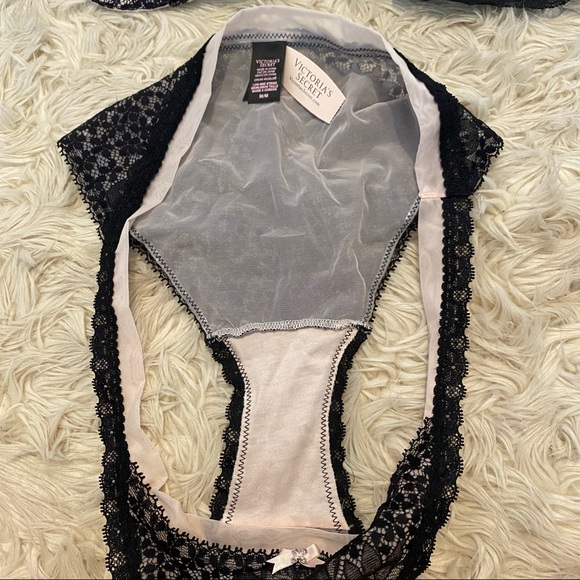 Victoria’s Secret bra and underwear bundle set - Picture 6 of 6